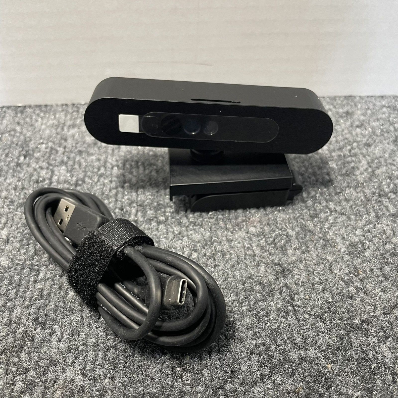Lenovo 500 FHD Webcam 1080p Auto Focus USB-C for PC Zoom Teams Desktop Laptop