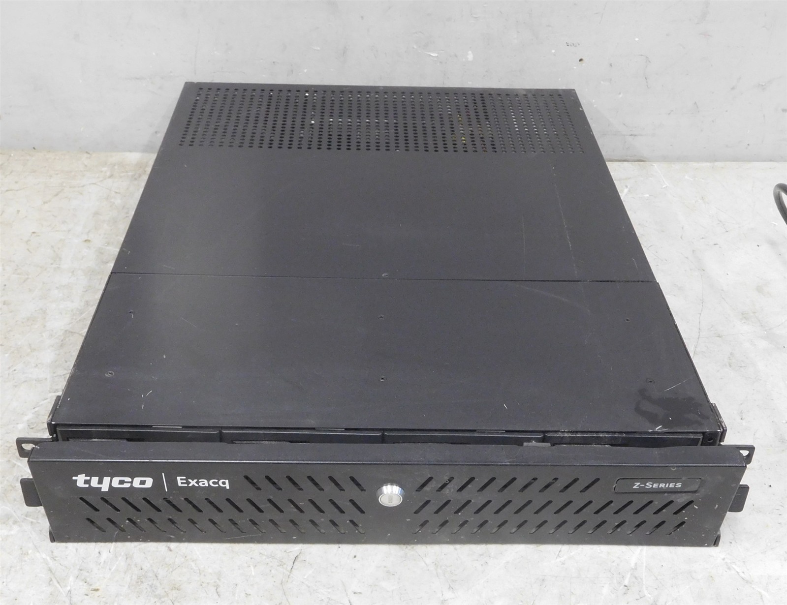 Tyco Exacq Entrapass IP08-16T-2Z-2 Rackmount Video Server (No drives) S26