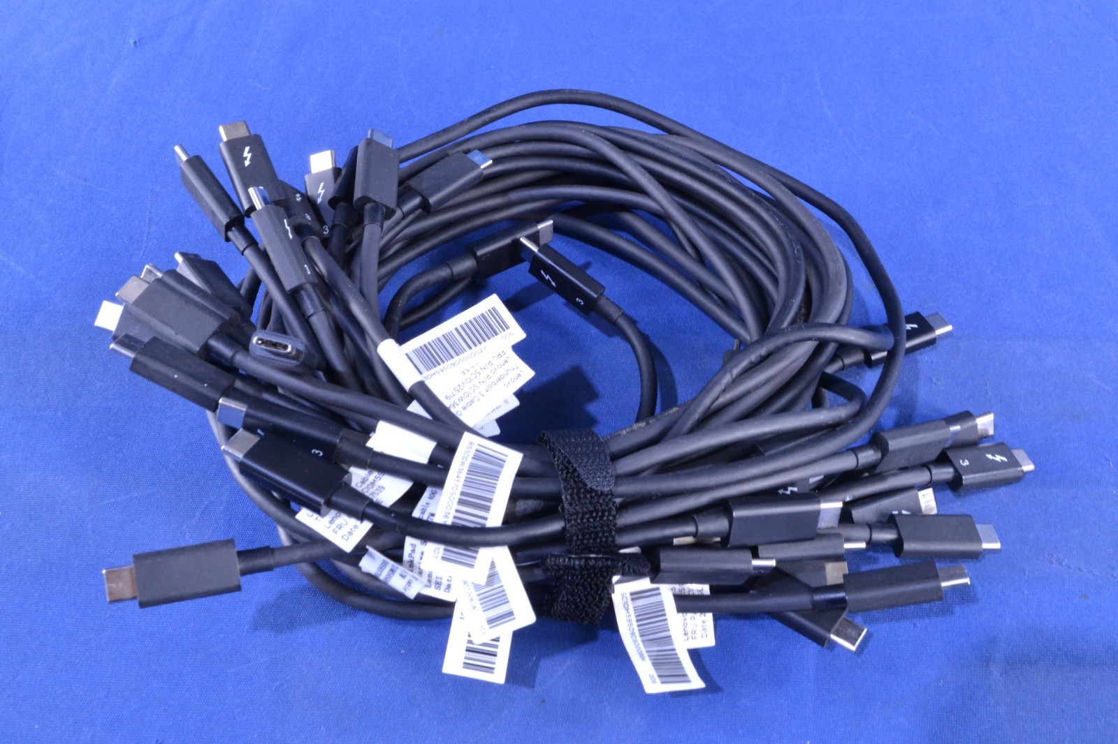 Lot of 20 x Thunderbolt 3 Cable 0.7m (C092501)