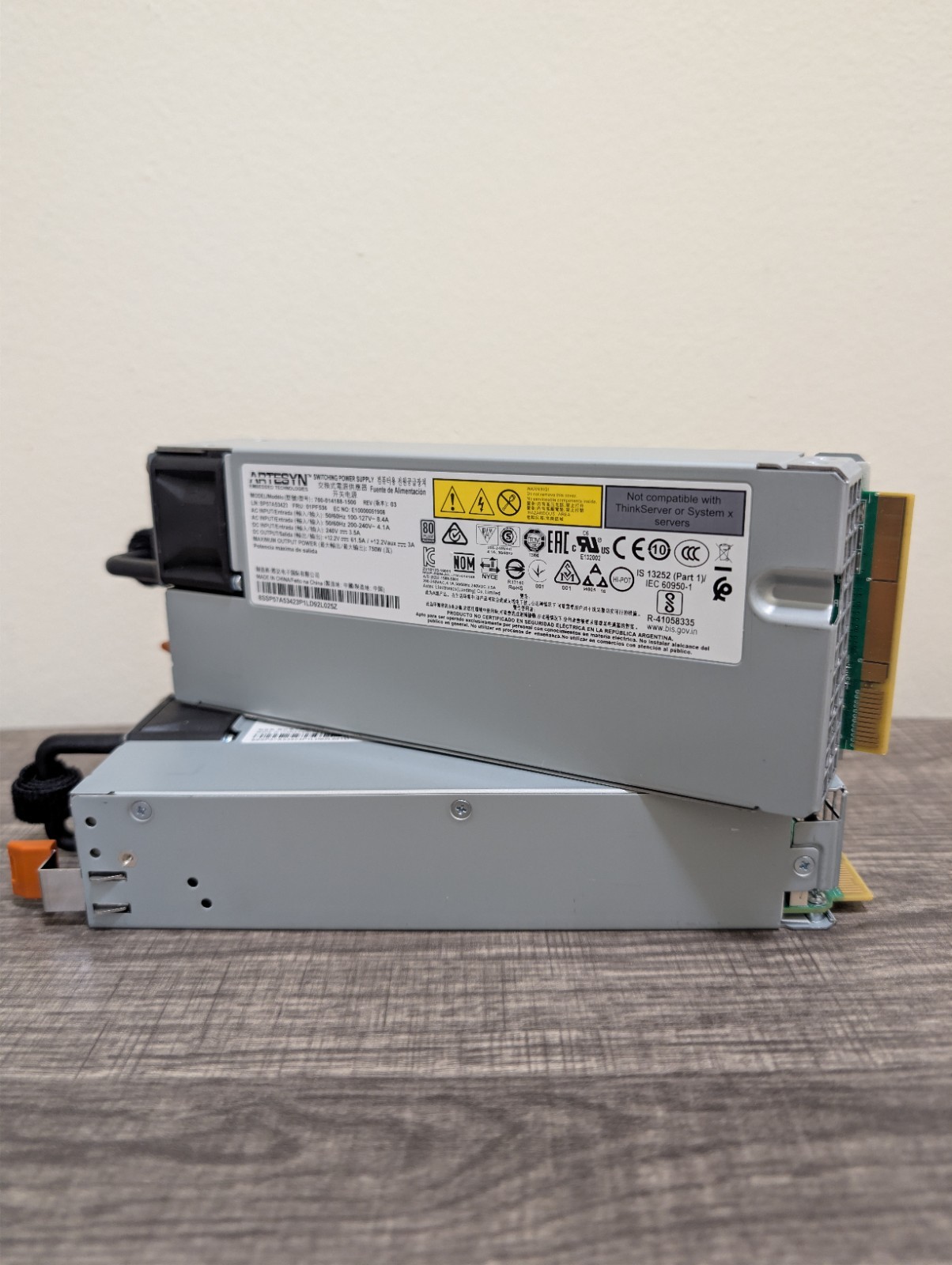 Lot of 2x Artesyn 700-014188-1500 750W Power Supplies