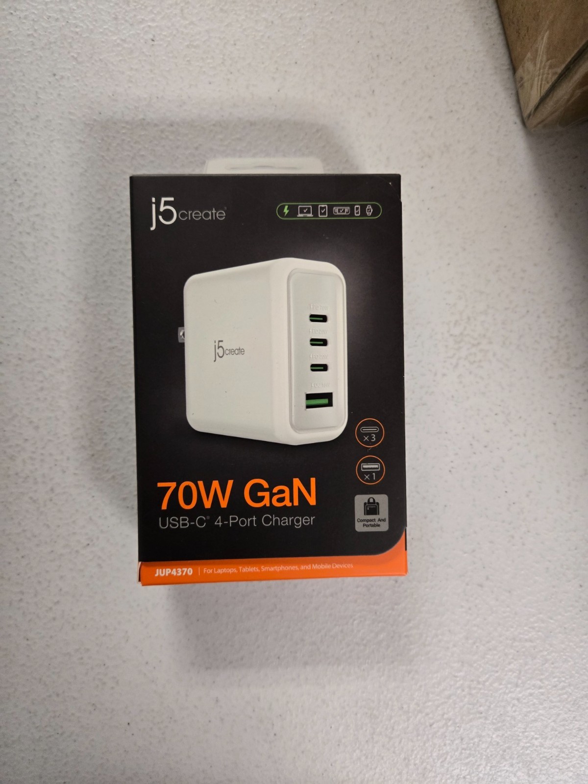 J5 create 70W GaN USB-C 4-port Charger
