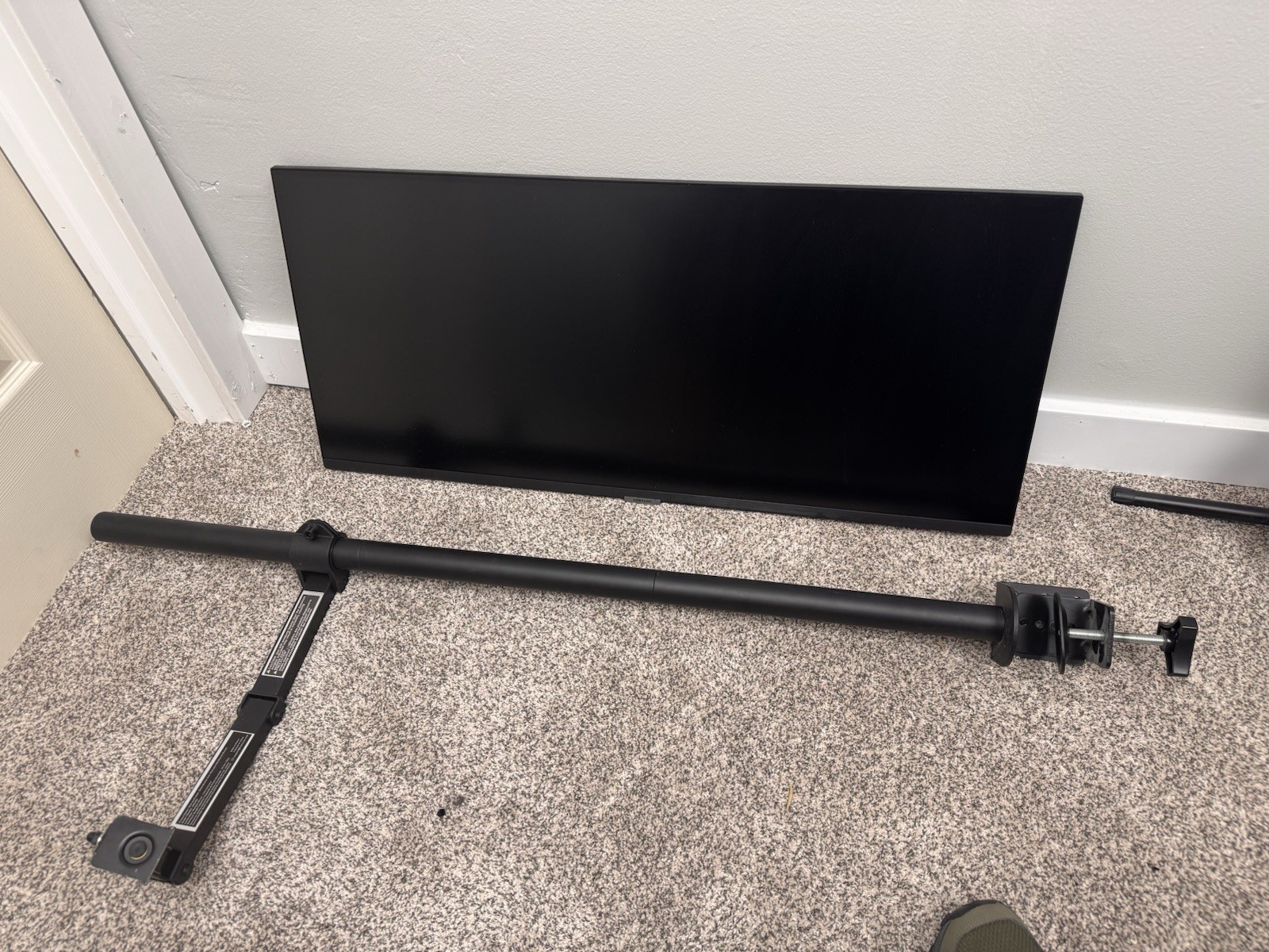 Samsung SJ55W 34 inch VA LCD UltraWide Monitor With Monitor Arm
