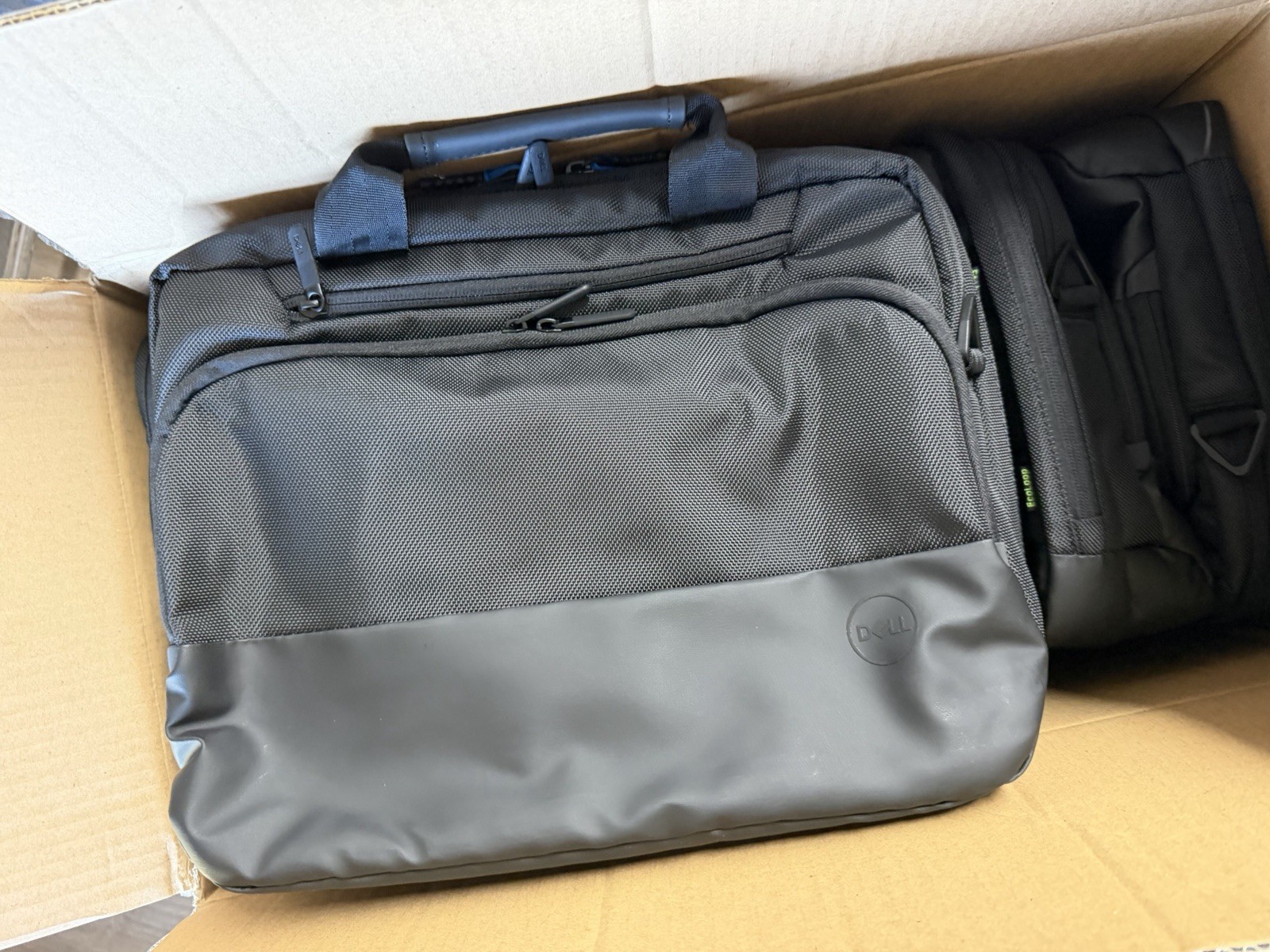 Lot Of 10 Brand NewGenuine Dell Essential Briefcase 15-Laptop Notebook Bag  Case