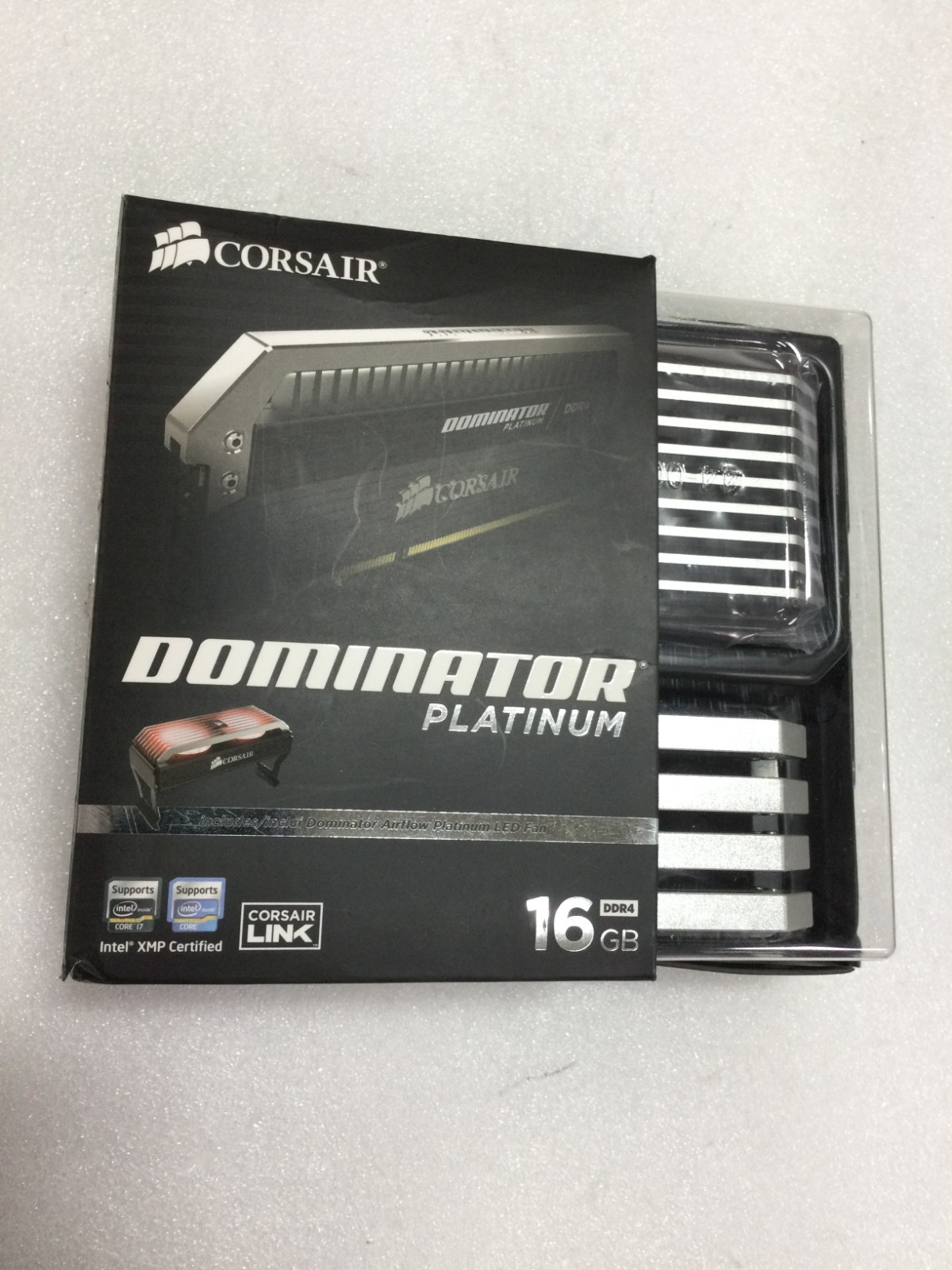 Corsair Dominator PLATINUM 16GB 4X4GB DD4 3600MHz with airflow LED Fan-OPEN BOX