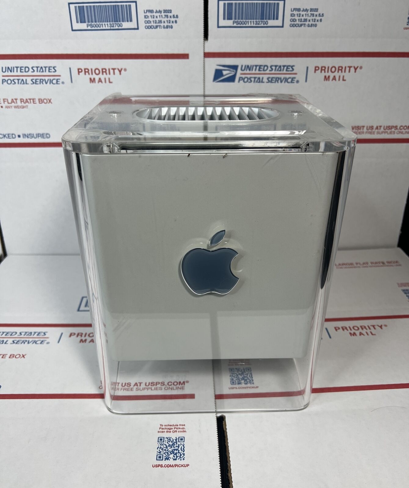 Apple Power Mac G4 Cube 450mhz Power Pc 7400 20GB - * Powers On - * AS IS / READ