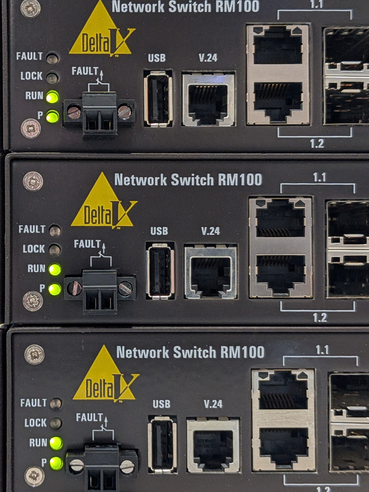 Emerson DeltaV RM100 Network Switch KJ1611X1-FA1 w/ 2x 8MM-FX