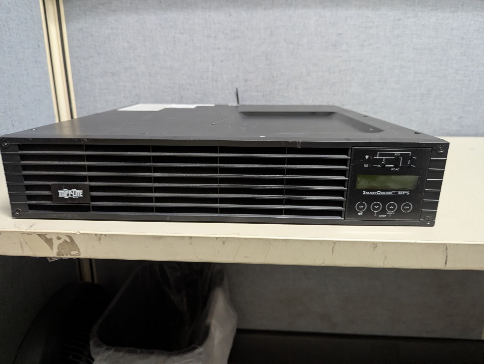 Eaton Tripp Lite SU2200RTXLCD2U 2200VA 1800W 2U Rackmount LCD UPS 8 Outlets