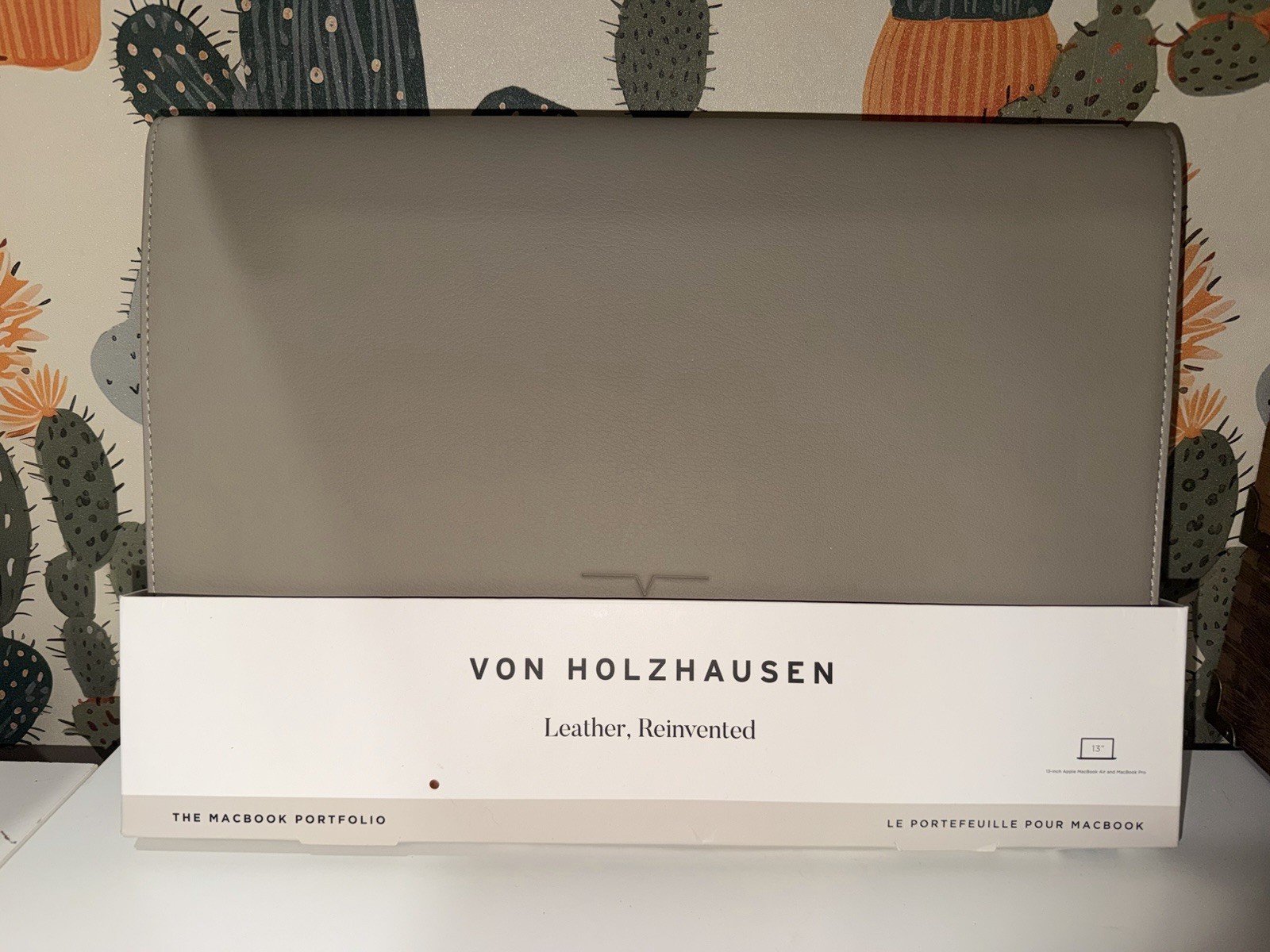 New Von Holzhausen MacBook Portfolio 13 in Vegan Leather Cover Stone Gray