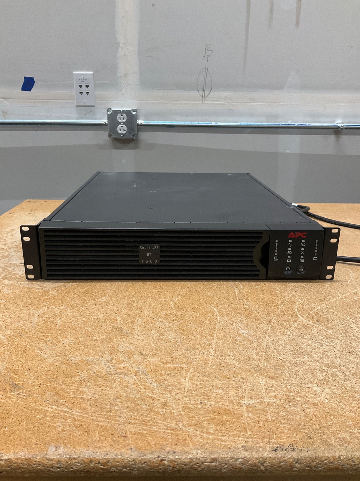 APC SURTA1500RMXL2U-NC 1500VA 1050W UPS *NO BATTERIES*