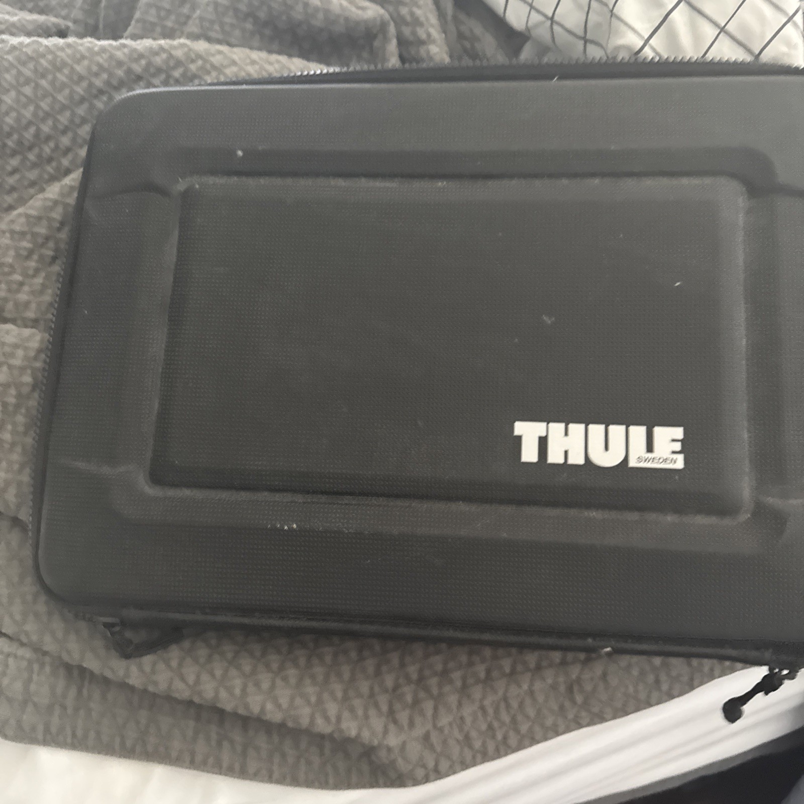 Thule Sweden 13" Laptop Sleeve Gauntlet 3.0 Case Black Apple Macbook Tech