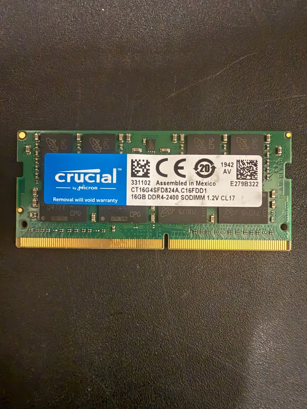 Crucial 16GB DDR4-2400 PC4-19200 SO-DIMM RAM CT16G4SFD824A.C16FDD1