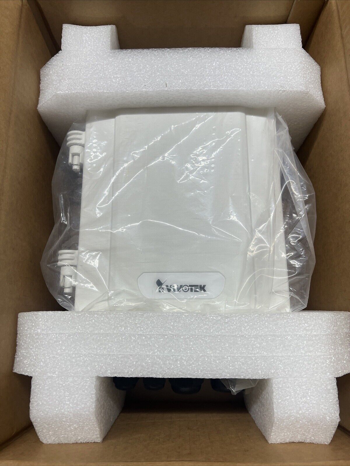 NEW - Vivotek AW-GET-083A-120 4 Port Outdoor Unmanaged PoE Switch