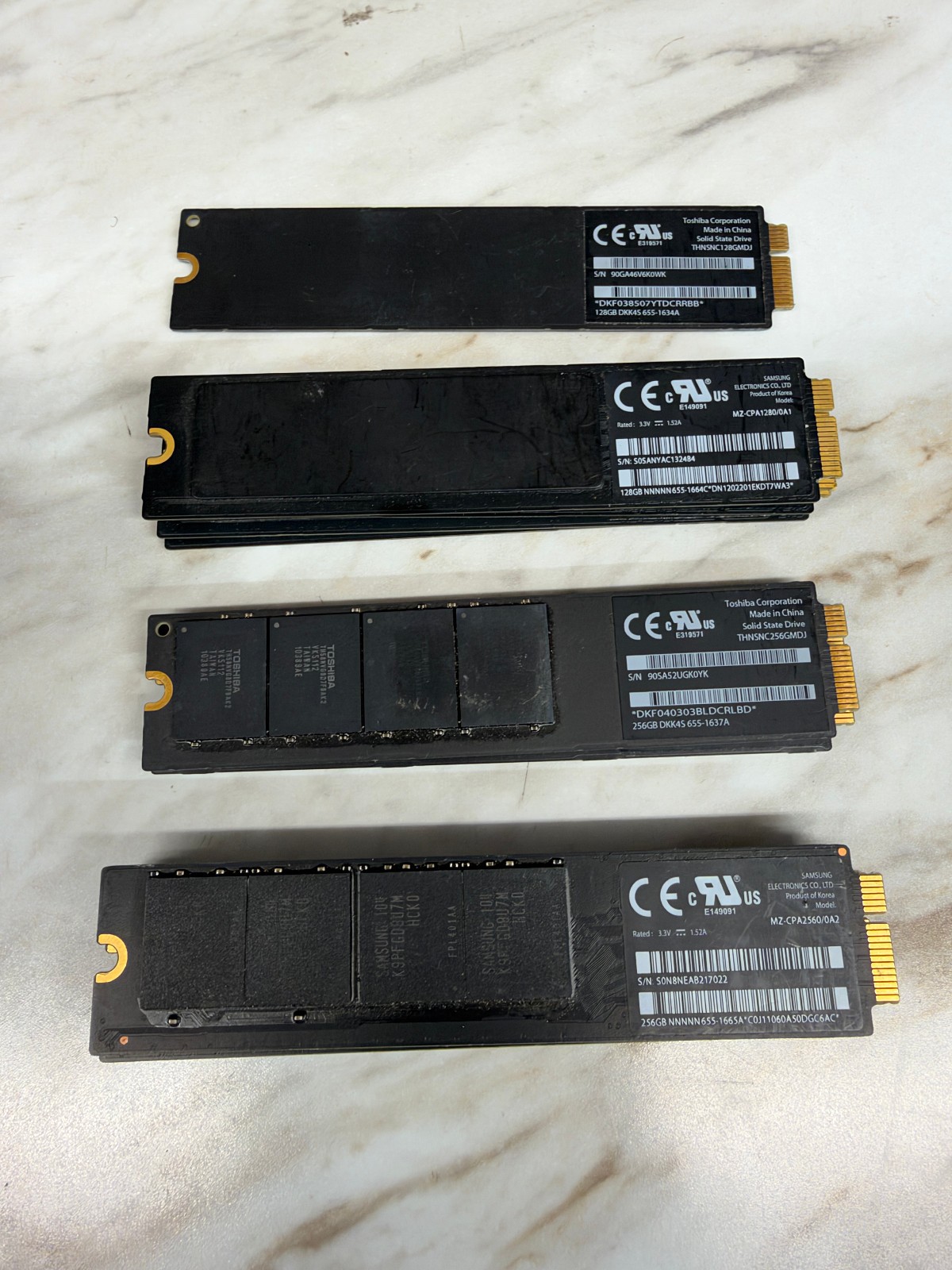 Lot of 11 - Macbook Mac Apple Samsung Toshiba 128GB, 256GB SSD 655-1637A