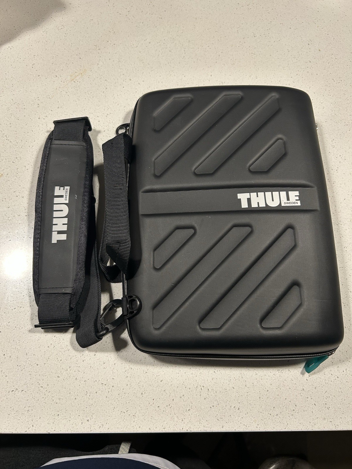 Thule Gauntlet 13” Hard shell Laptop Case For Macbook