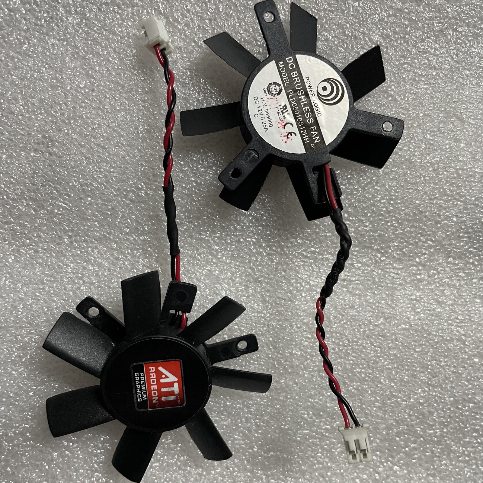 2-wire For ATI PLD05010S12HH Graphics Card Fan Diameter 45mm Hole Spacing 32mm