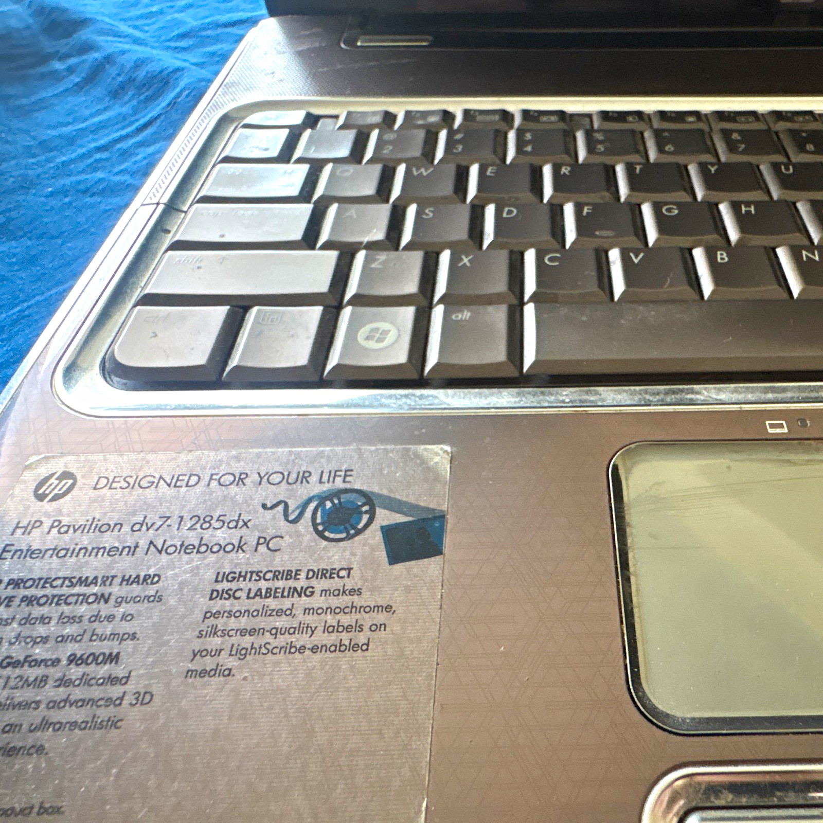 HP Pavilion dv7-1285dx 17" Core 2 Duo 4GB HDD Vista Home Premium Silver