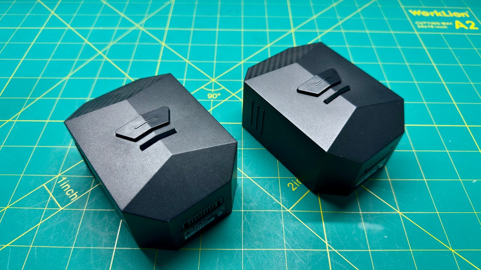 Pair of genuine HP PU08 OEM Batteries for HP Z VR Backpack G1 G2 Workstation