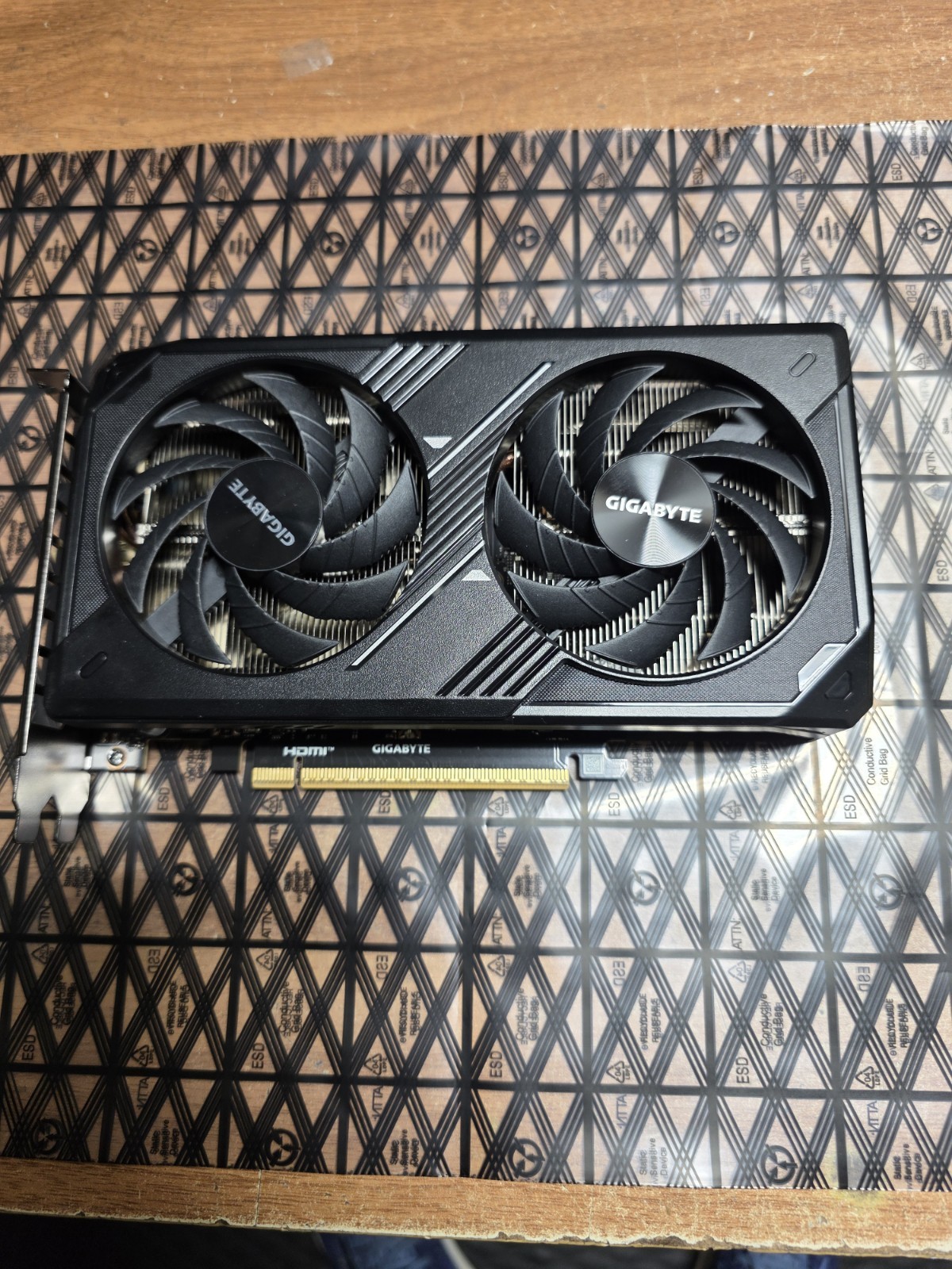 Gigabyte GeForce RTX 5060 Windforce OC 8GB GDDR7 Graphics Card GV-N5060WF2MAX