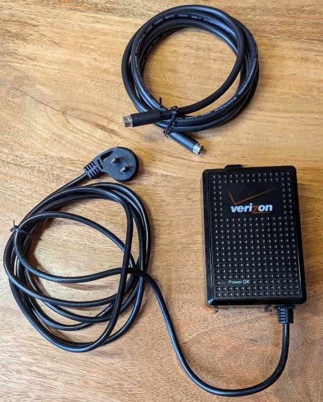 Verizon CyberPower Model CA25U16V2 16V 1.6A Black Power Supply & Connector Cable