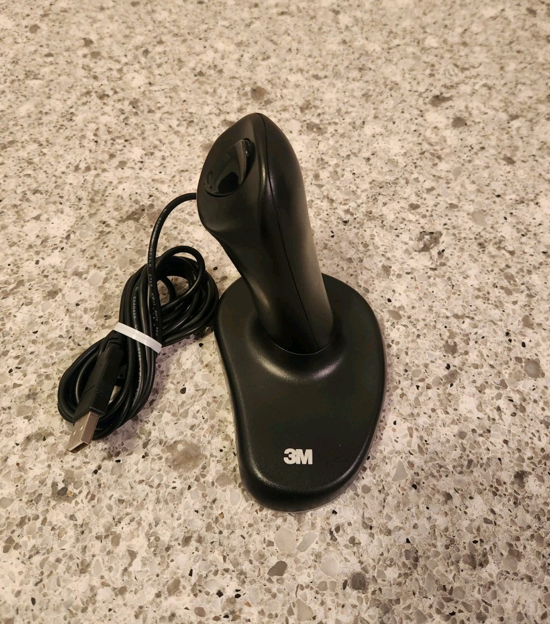 3M EM500GPS Ergonomic Optical Mouse USB Wired Vertical Grip Black