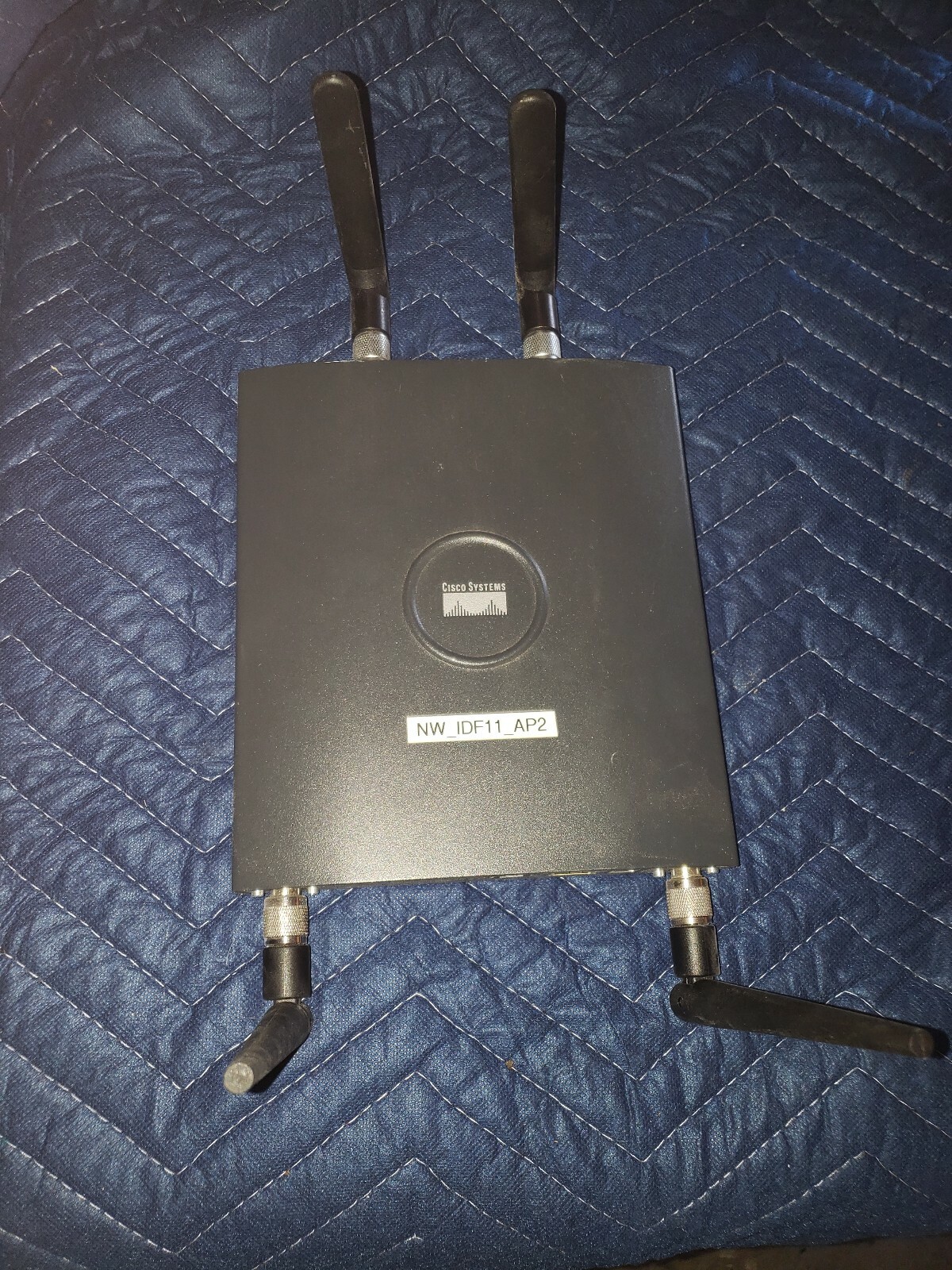 (4) Cisco Aironet AIR-LAP1242AG-A-K9  802.11A/G Wireless Access Points AP 1200AG