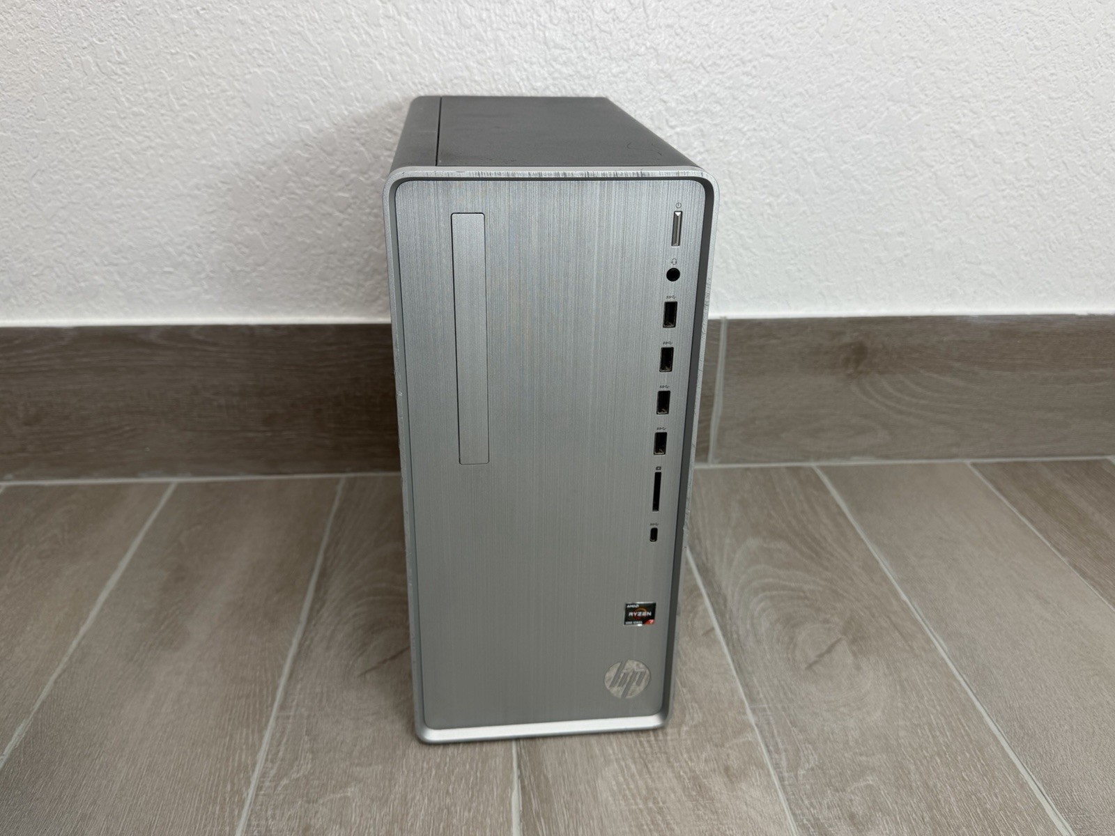 HP Pavilion TP01-2234 Tower PC AMD Ryzen 7 5700G 16GB RAM 1TB NVMe  SSD Win-11