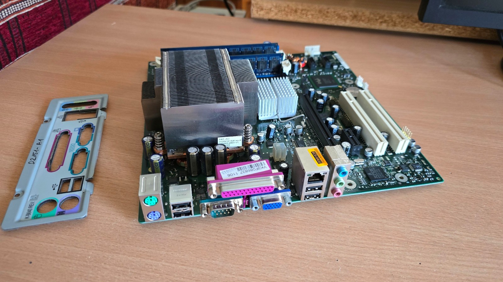 Fujitsu Siemens D2151-A11 W26361-W107-H2 Esprimo P5905 Motherboard + CPU and RAM