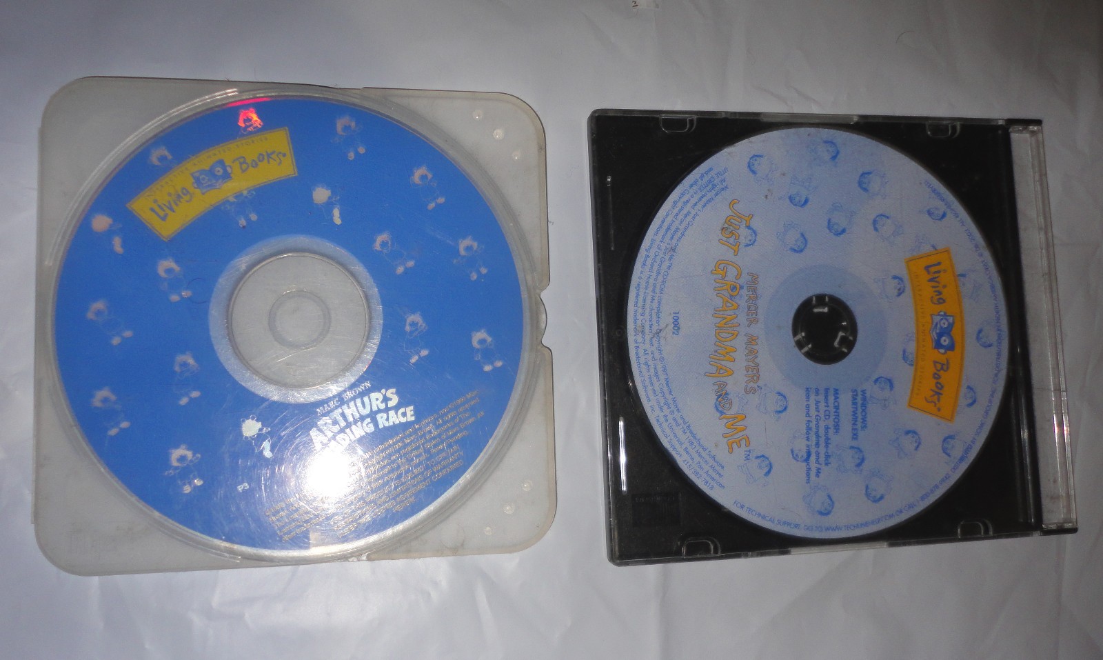 LOT 2 LIVING BOOKS: JUST GRANDMA And ME +ARTHUR'S READING READING RACE PC/CD-ROM