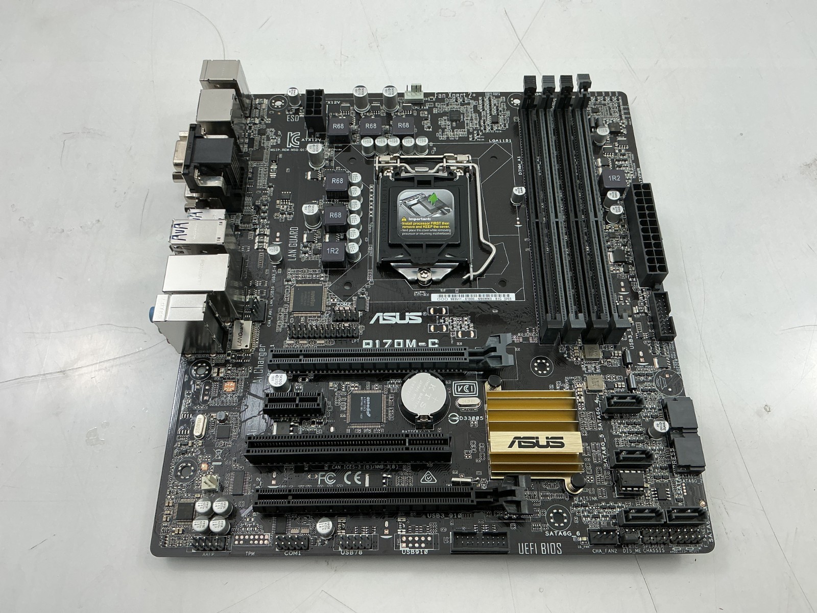 ASUS Q170M-C/CSM Micro ATX LGA 1151 DDR4 DP HDMI - Q170M-C/CSM/C/SI