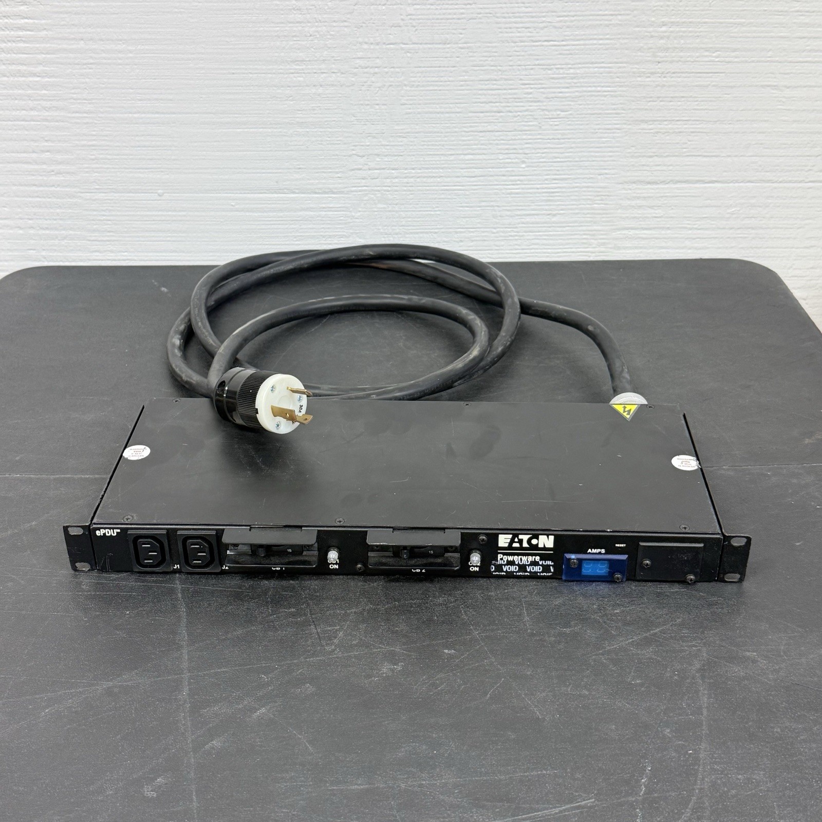 Eaton Powerware T982F3-F-SL-109 1U 240V 24A 30A ePDU Rack Power Distribution