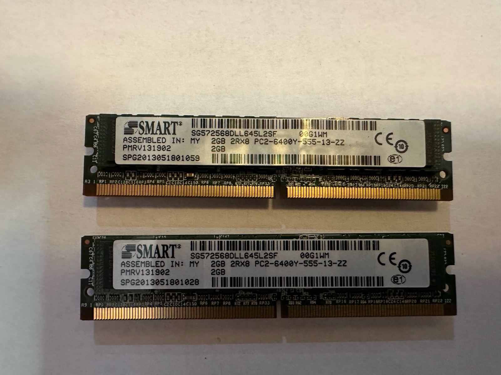 2 Sticks Of 2GB DDR2 RAM Smart DDR2 SDRAM, PC2-6400Y SG572568DLL645L2SF