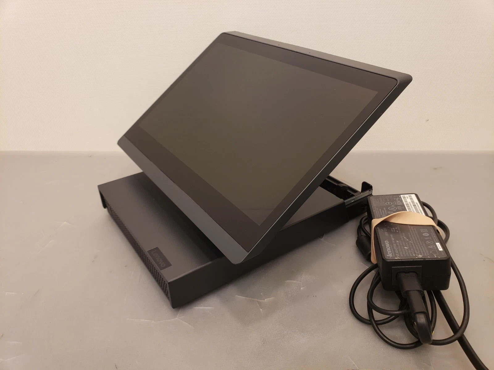LENOVO ThinkSmart Hub 500 Core i5-7500T 8GB RAM 128GB NVME SSD Win 10P  + Zoom