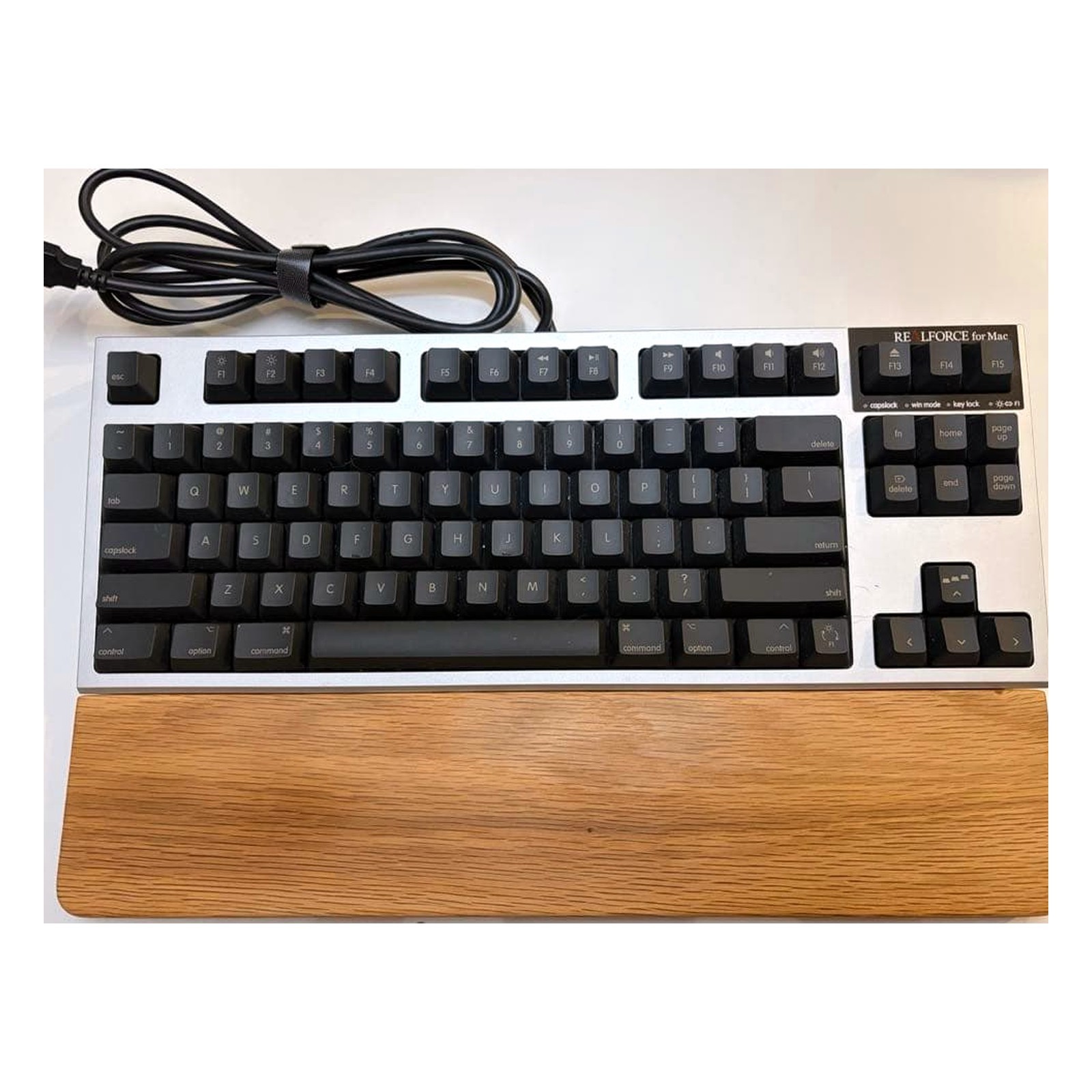 REALFORCE TKL SA for Mac PFU Limited R2TLSA-US4M-BK US Layout Wood Rest USED