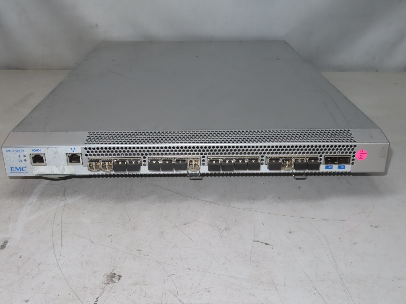 Brocade EMC MP-7500B 100-652-050 Fibre Channel Switch EM-7500-0001 80-1000778-02