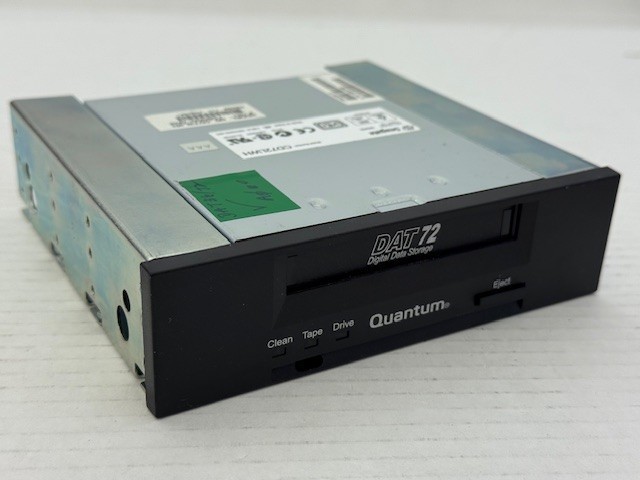Quantum DAT72 SCSI-LVD/se Tape Drive, Functionally Tested, 5-1/4", CD72LWH