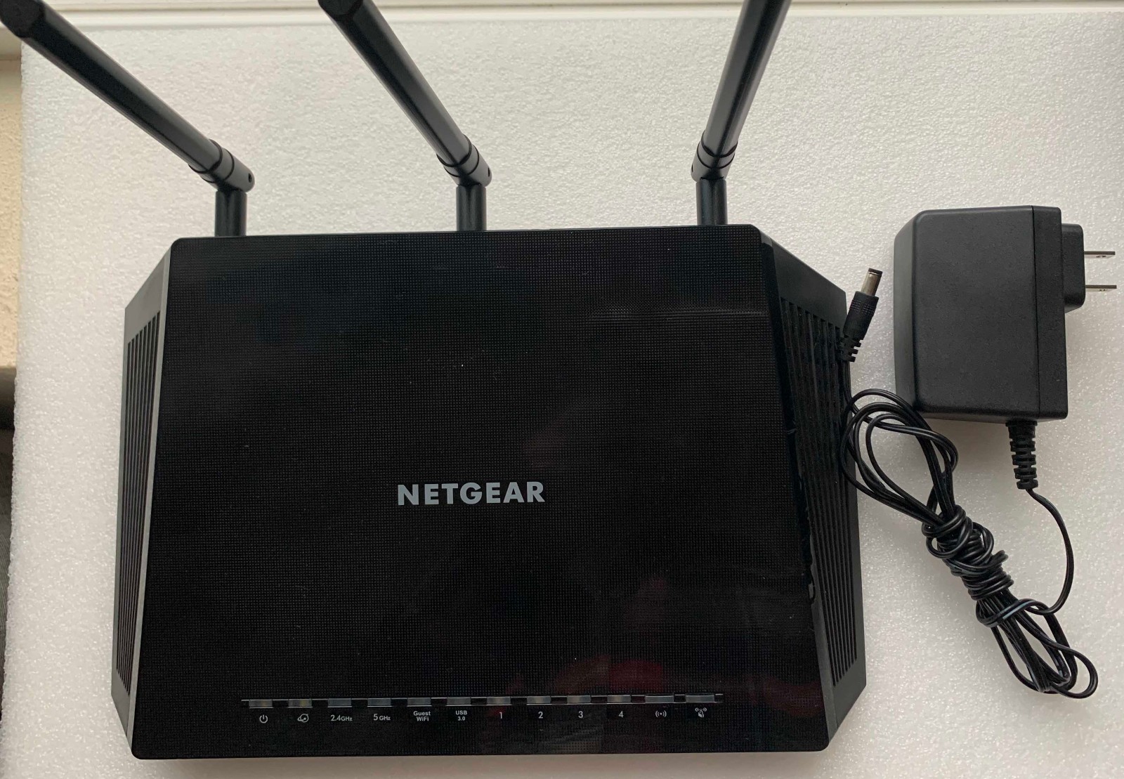 NETGEAR Nighthawk R6700v3 AC1750 Dual-Band Wi-Fi 5 Router