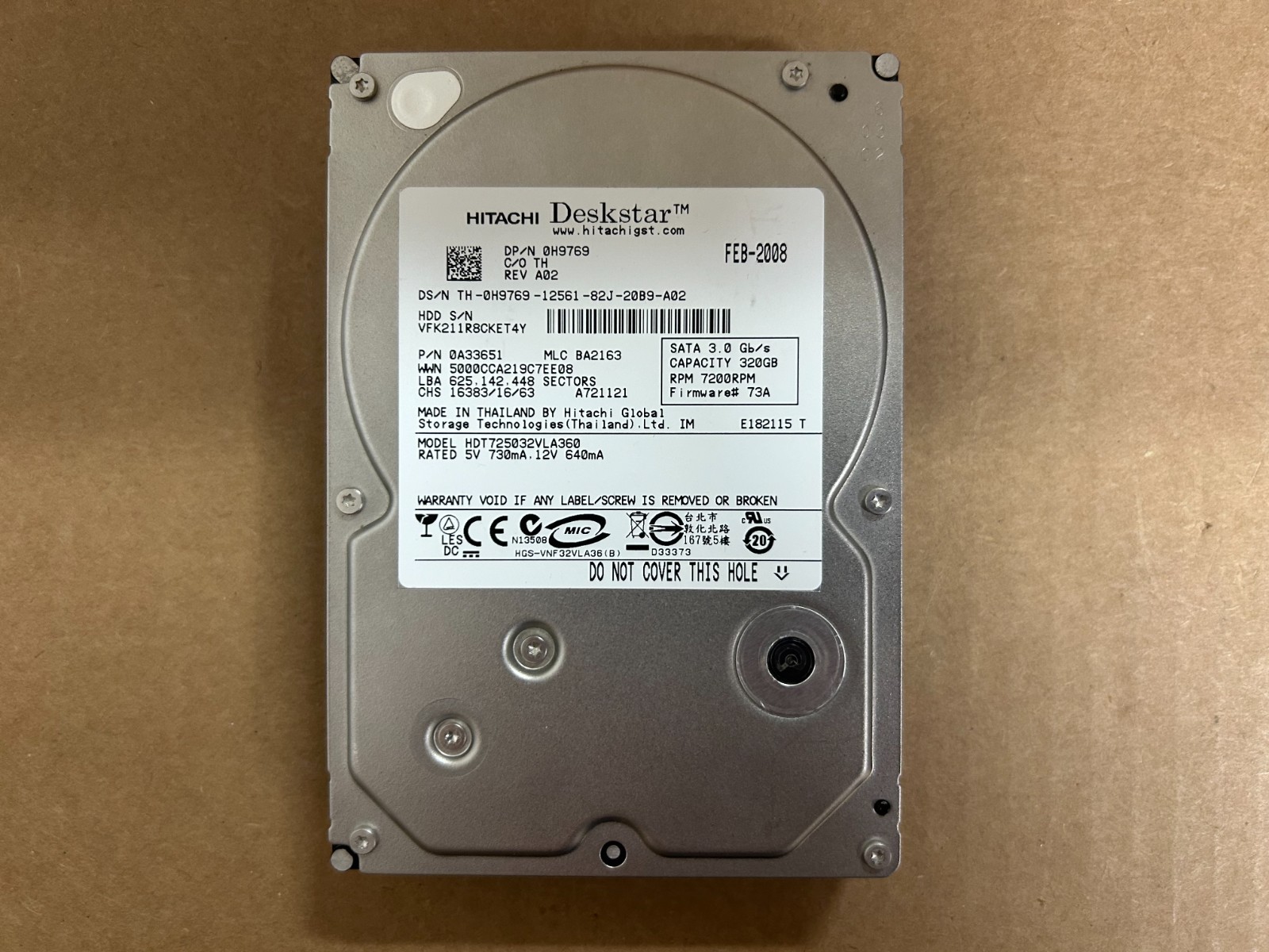 HDD Hard Drive SATA Desktop 3.5" Hitachi Apple HDT725032VLA360 320GB
