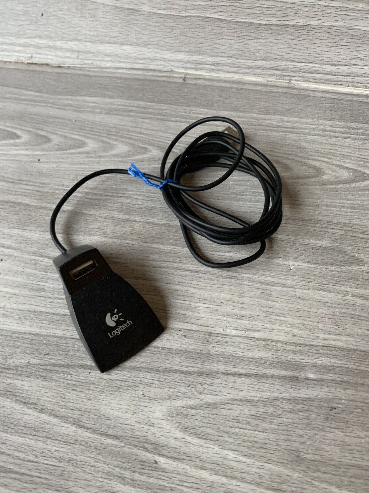 Logitech External USB Stand 501688-A000 Mouse/Keyboard/Webcam/Headset/Flashdrive