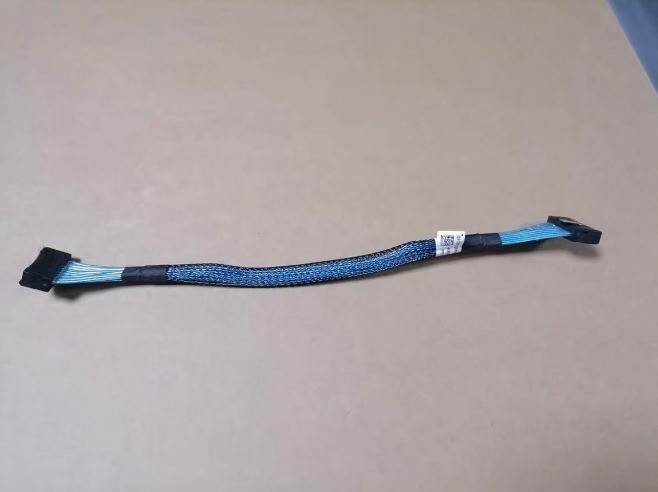 4x SFF-8654 straight to 4x SFF-8654 straight OVVKNH 27CM