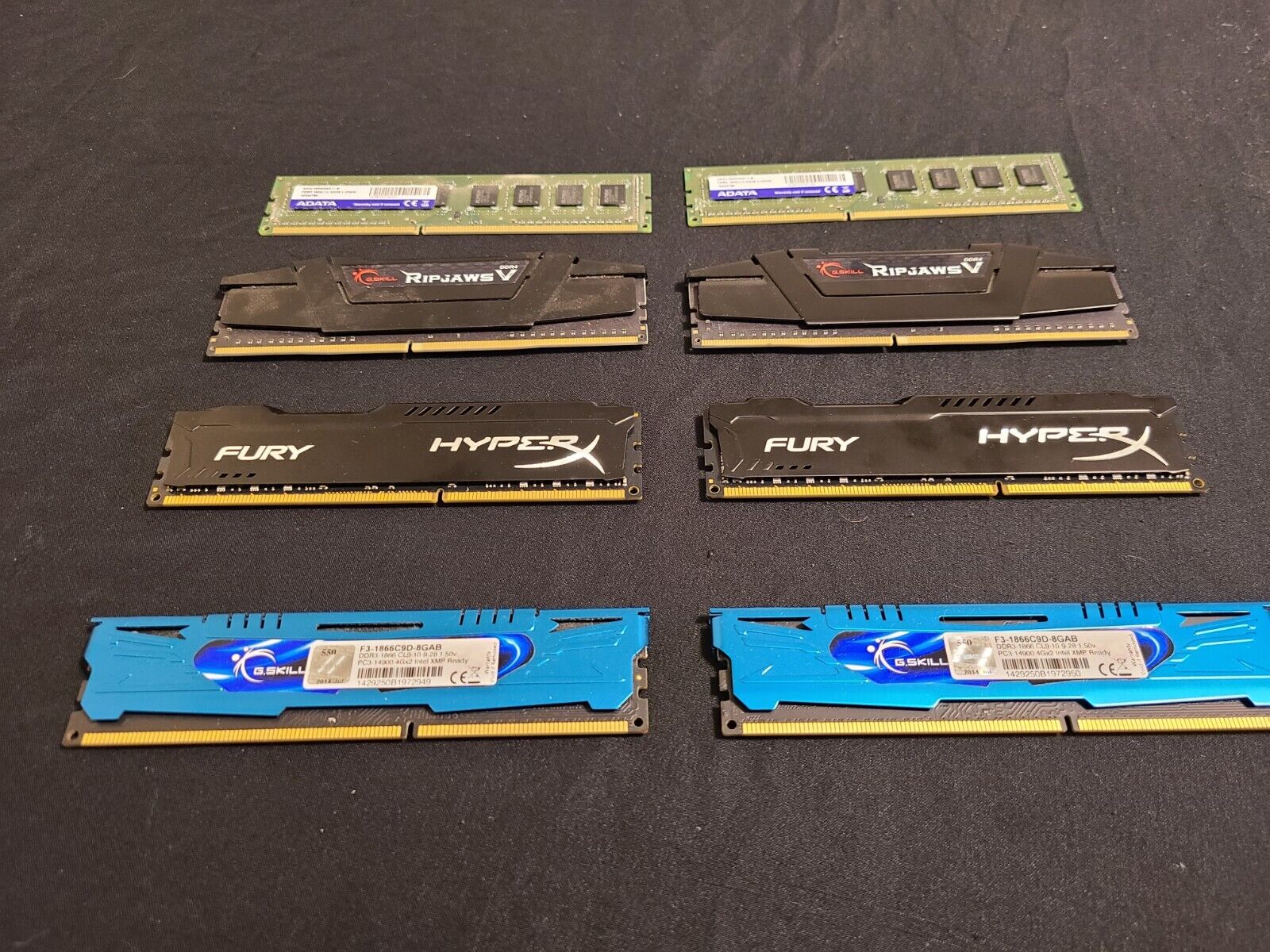 lot of ram computer memory DDR3 & DDR4