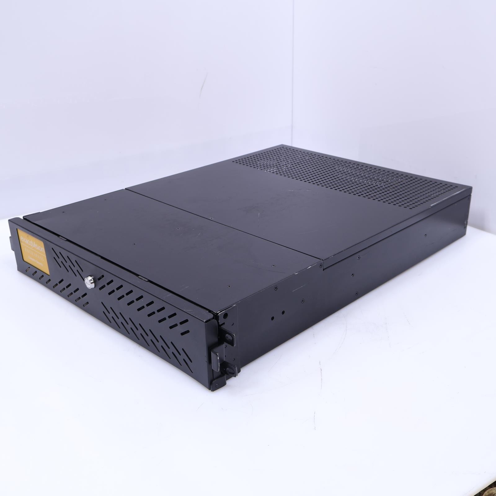 Exacq IP08-64T-2Z-2E 16GB RAM 120GB SSD Video Surveilance Server B2