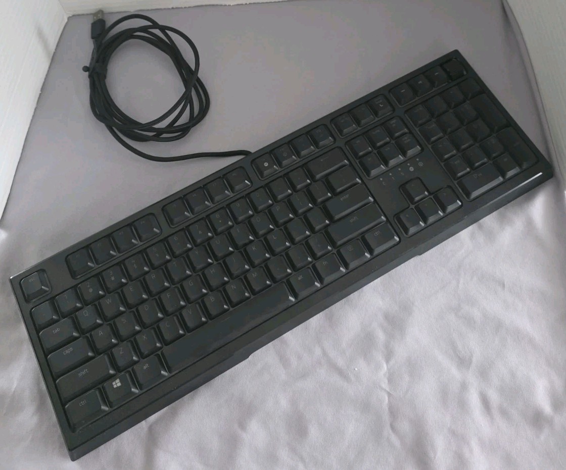 Razer Ornata V2 (‎RZ03-03380200-R3U1) Wired Gaming Keyboard *Used*