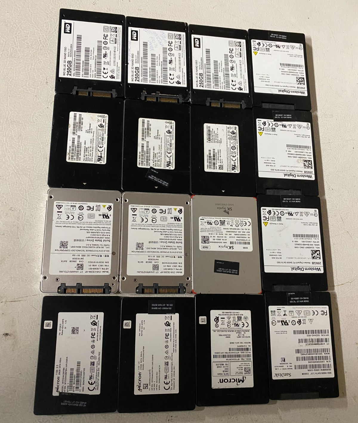 Lot of 16 PCS SSD 256GB SATA 6Gb/s 2.5" Mixed Brands tested