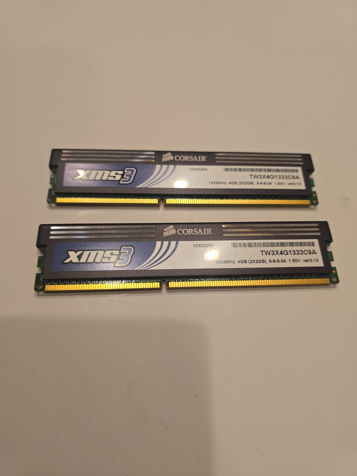 Corsair XMS3 1333Mhz 4GB (2GBx2) DDR3 Memory RAM TW3X4G1333C9A