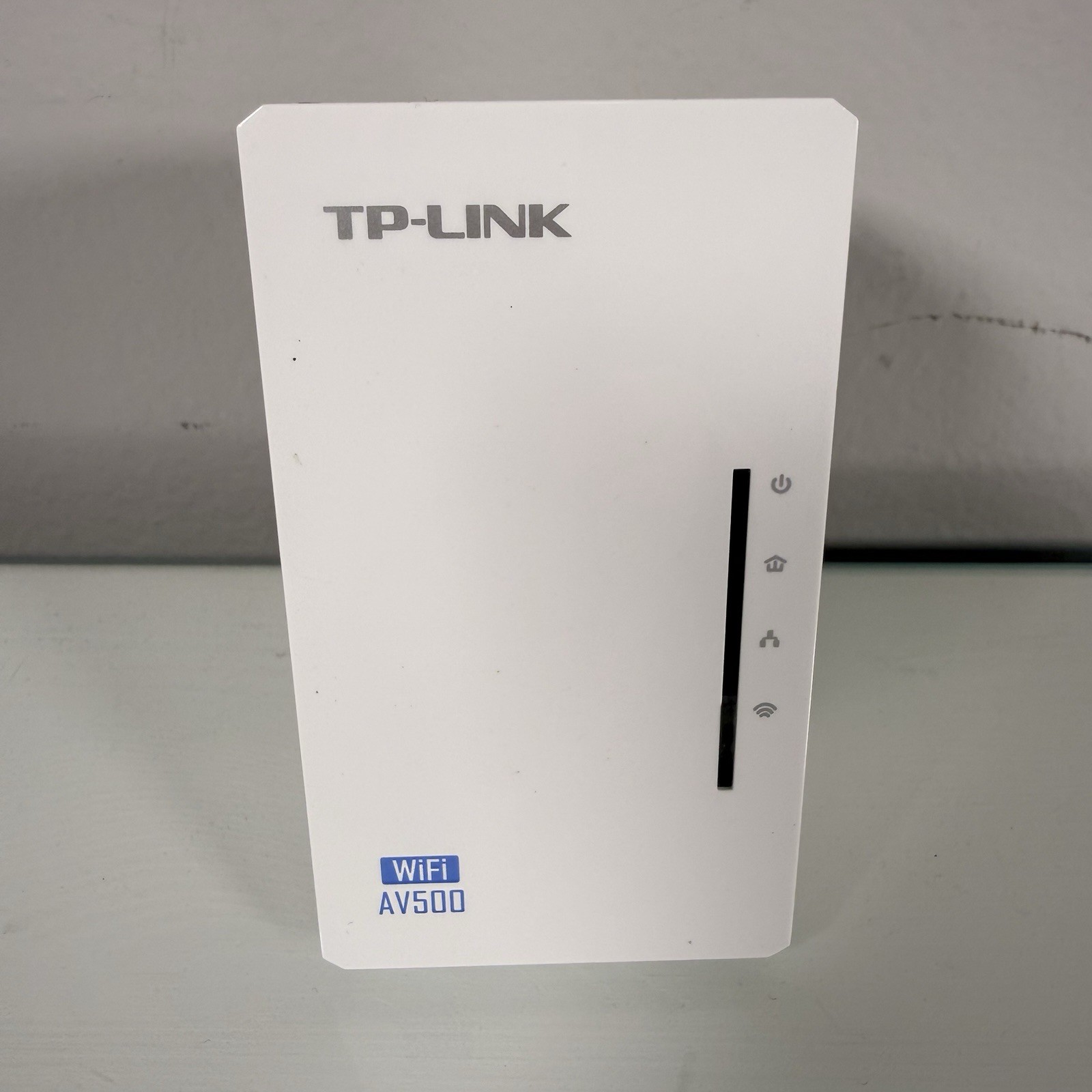 TP-LINK AV500 Powerline WiFi Range Extender TL-WPA4220