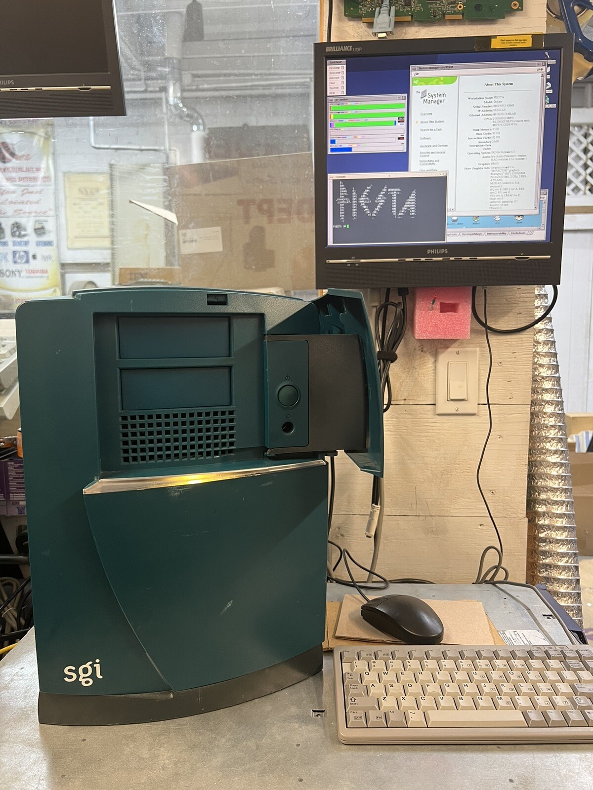 Silicon Graphics Octane 2x300MHz/2GB/MXE/300GBHDD SGI Octane 6.5.30 FIESTA