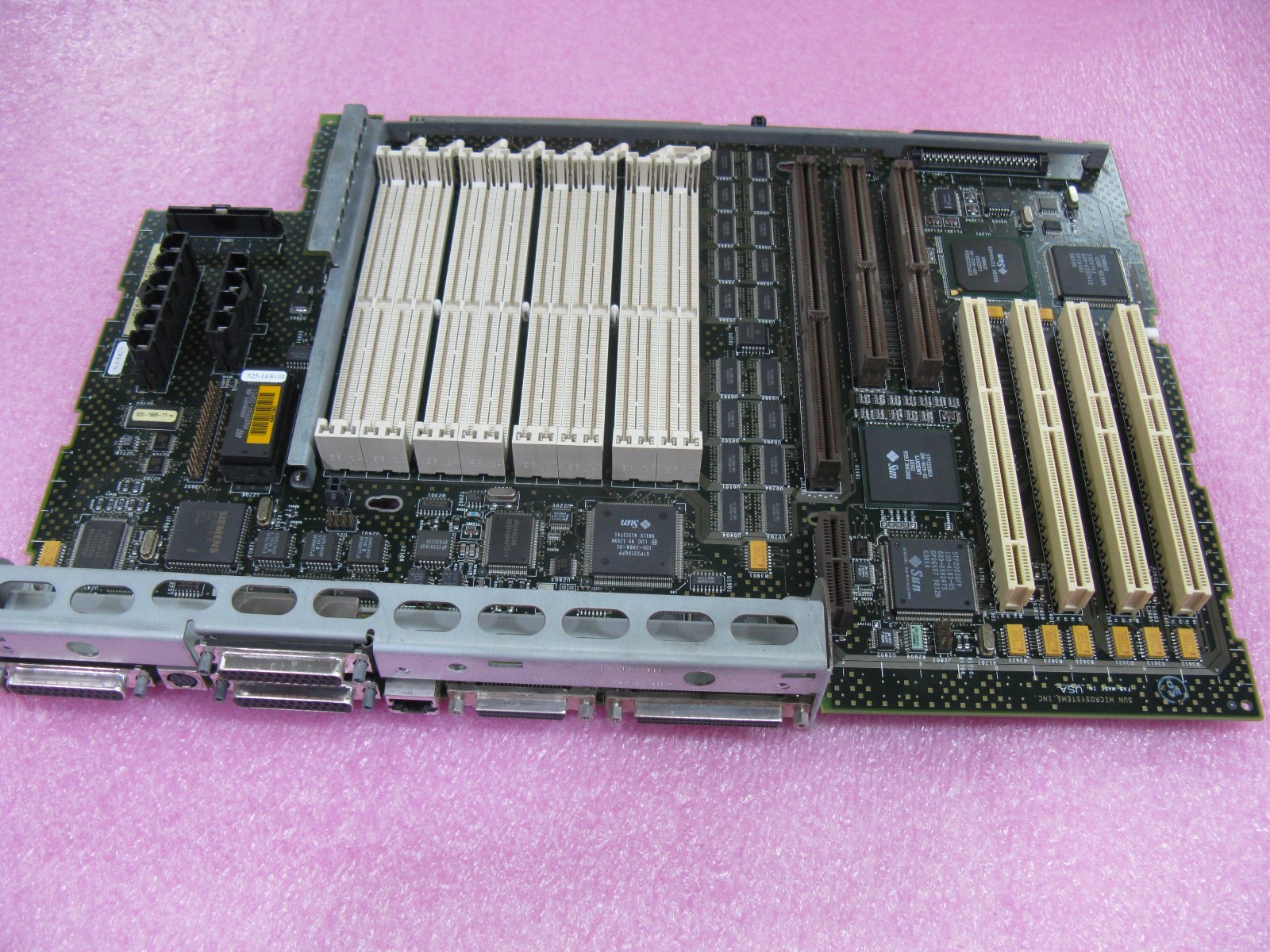  Sun Ultra30 Netra T1100 Motherboard 501-3139 ( New NVRAM )- B2903C