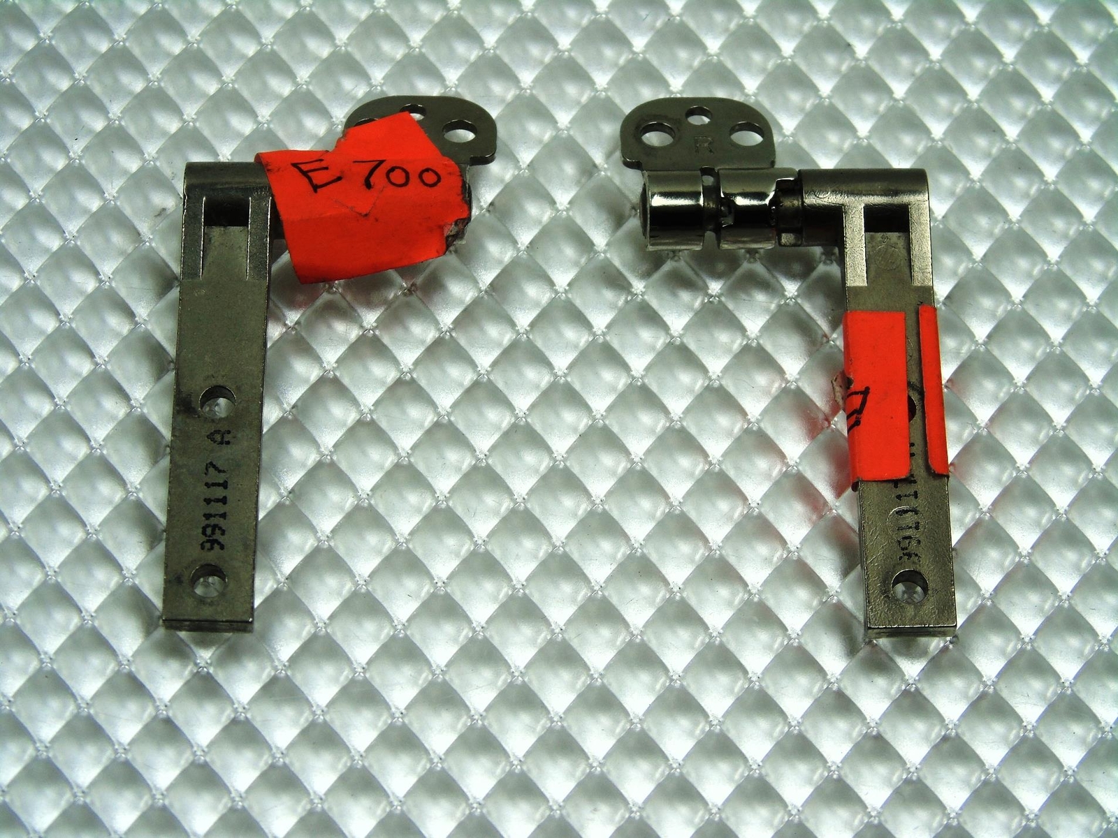 HP Compaq Armada E700 LCD Hinges Set (Left & Right) - 127224-001
