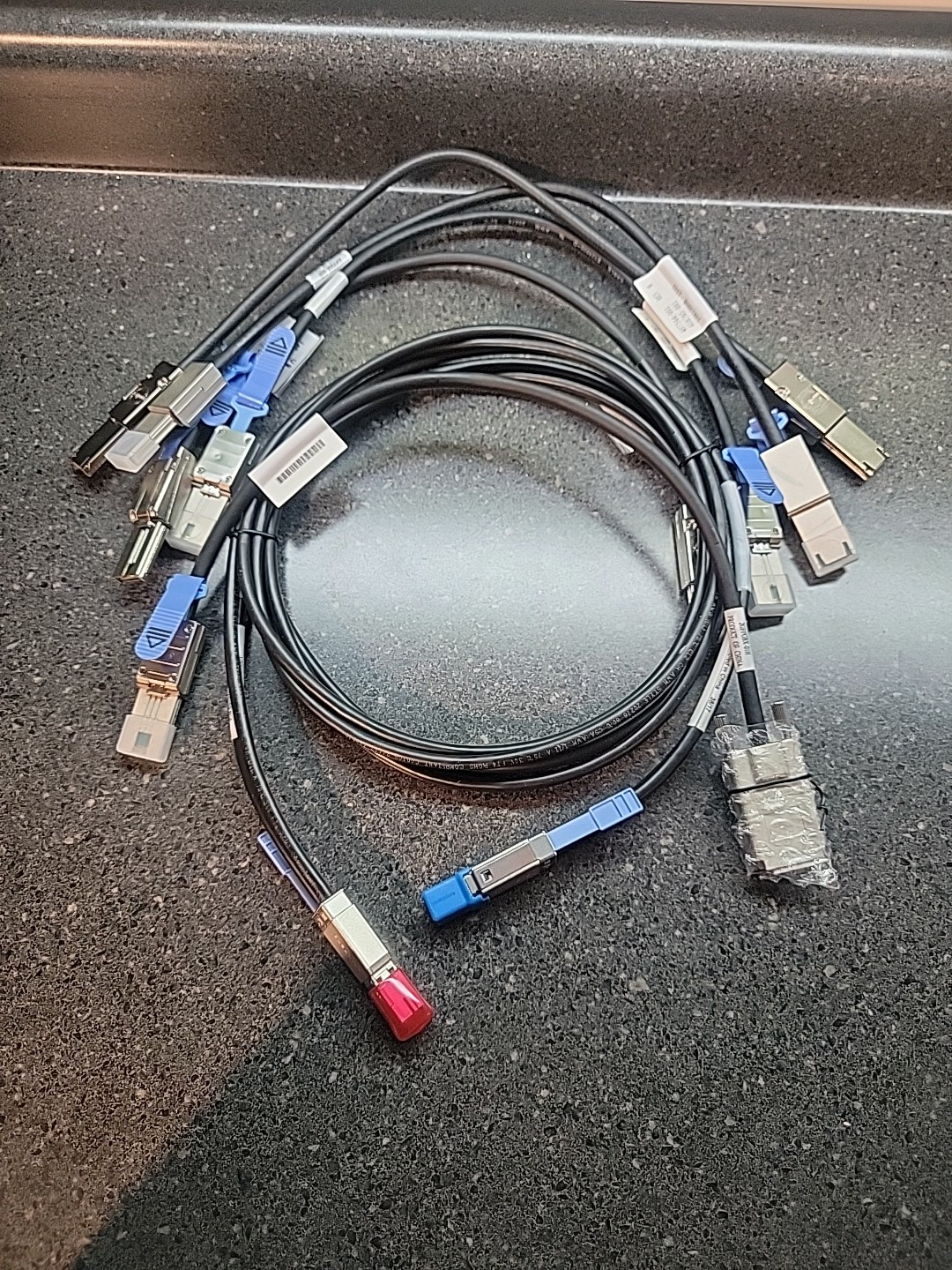 HP 408908-001, 691970-003, 407344-001 SAS CABLES