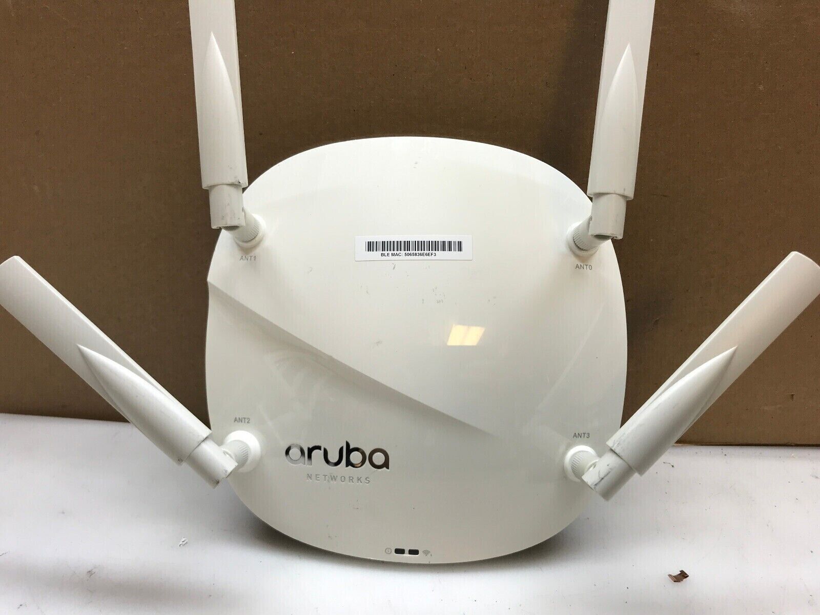 Aruba APIN0324 AP-324 IEEE 802.11ac 2.50 Gbit/s Wireless Access Point w/ Antenna